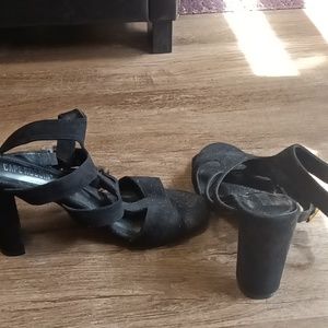 I healed black suede shoe